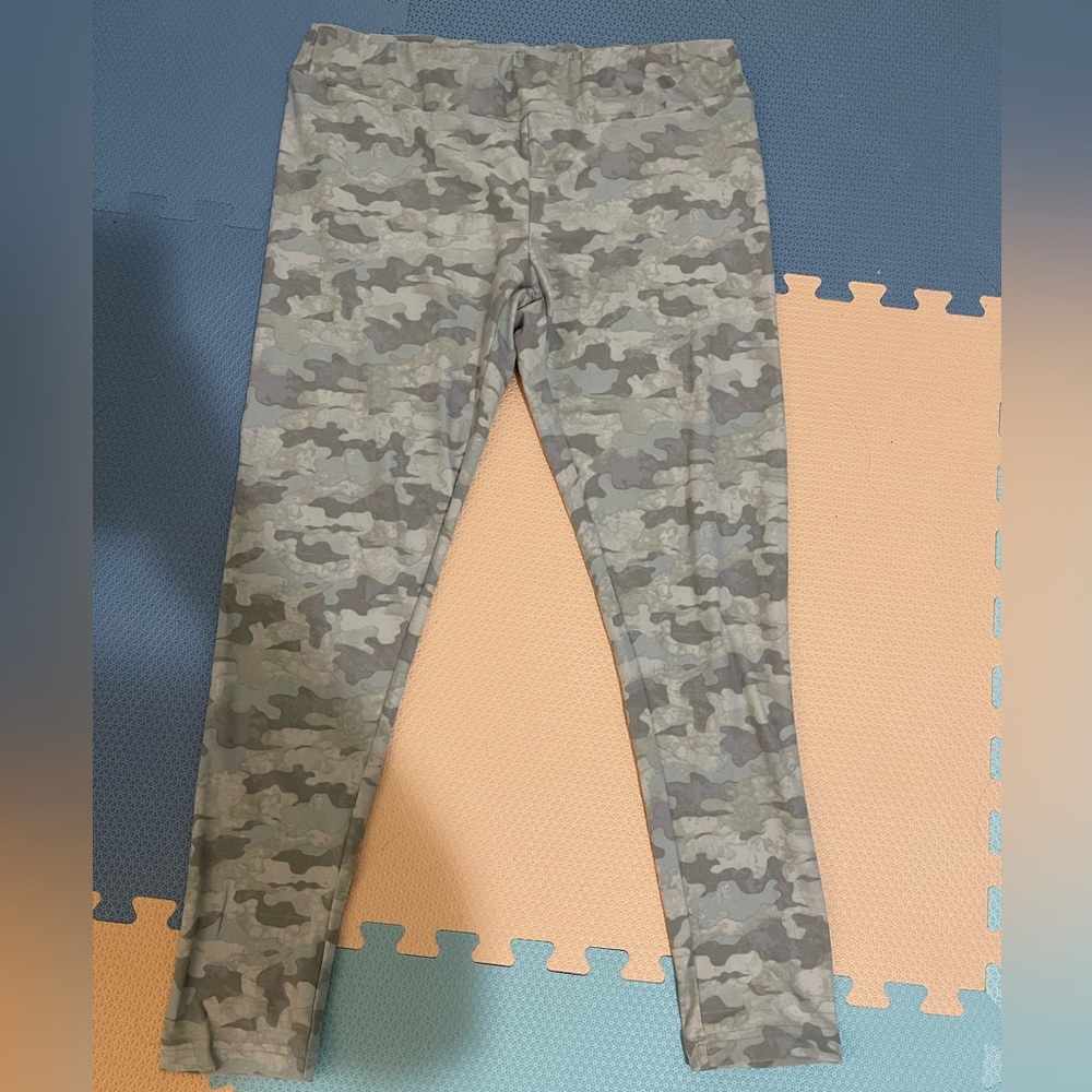 Time and tru leggings